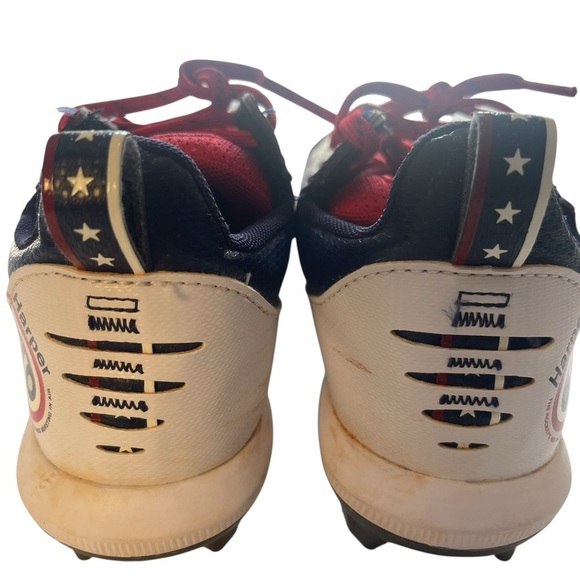 Under Armour Harper Boys Baseball Cleats Size 4Youth - Picture 2 of 11